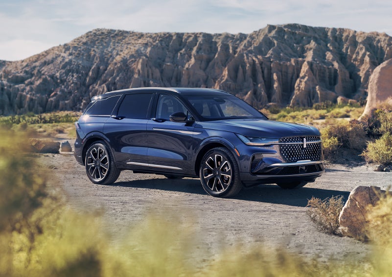 A 2024 Lincoln Nautilus® SUV is parked in a desert national park. | Rogers Lincoln in Midland TX