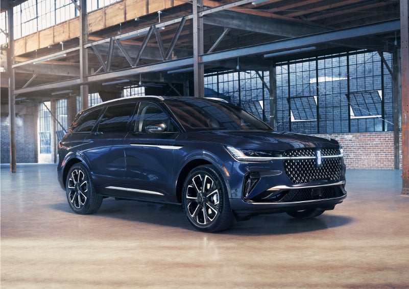 A 2024 Lincoln Nautilus® SUV is parked in an industrial space. | Rogers Lincoln in Midland TX
